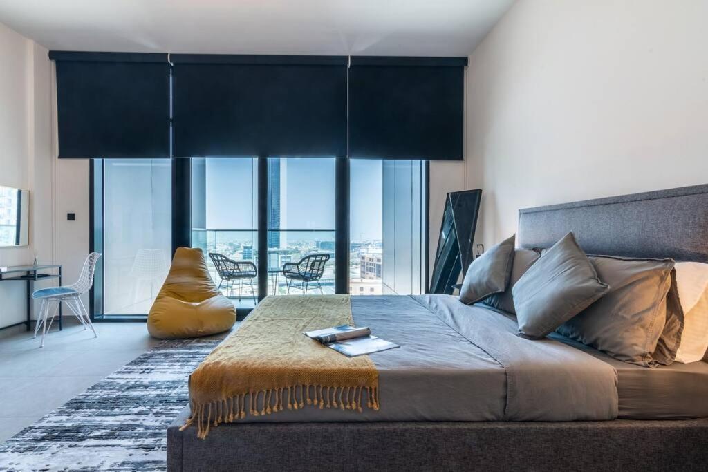 First Class Stylish Urban Escape Dubai